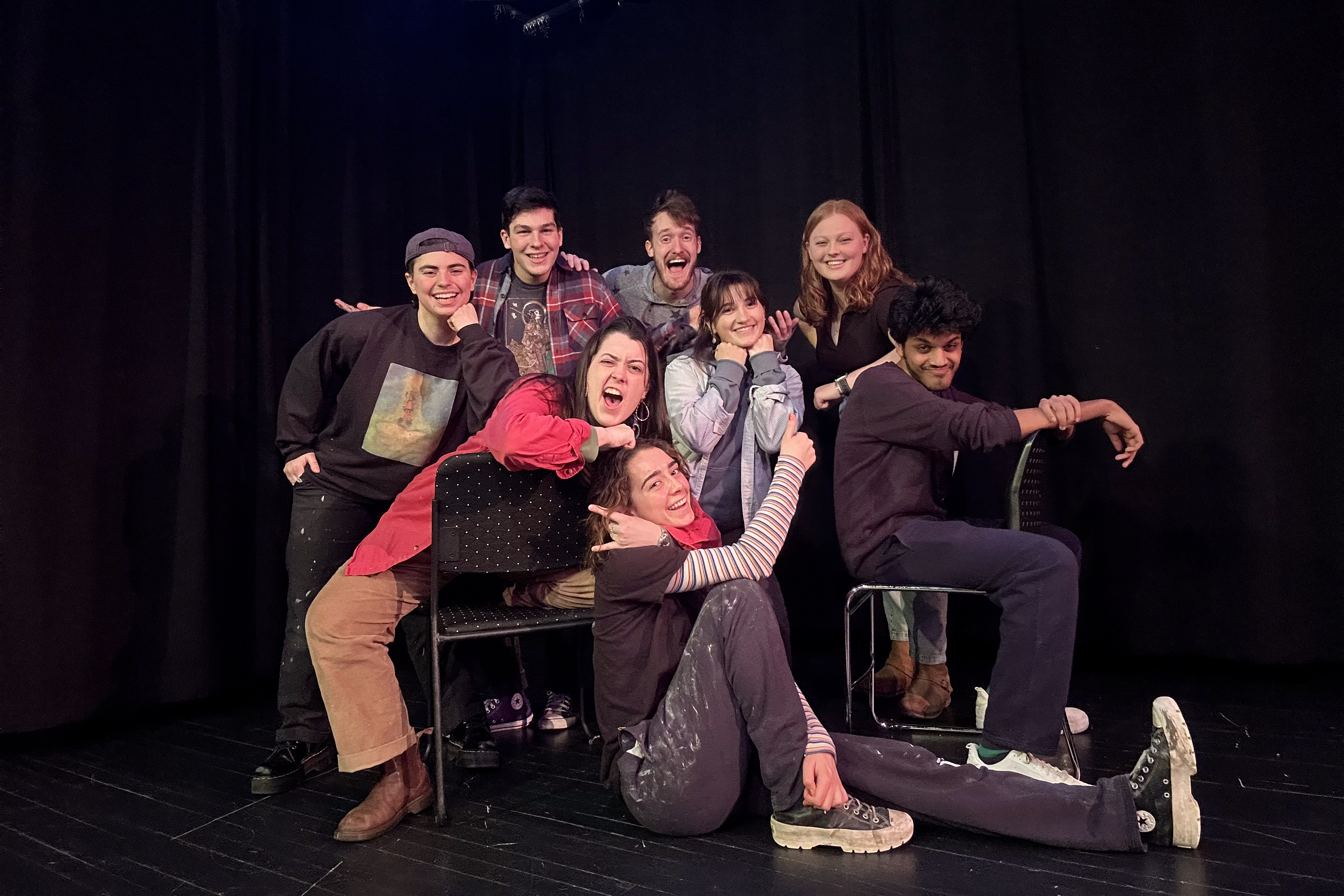 Elise Milner 鈥�25, seated on the floor, is a member of Skidomedy, one of several Skidmore student clubs dedicated to comedy.